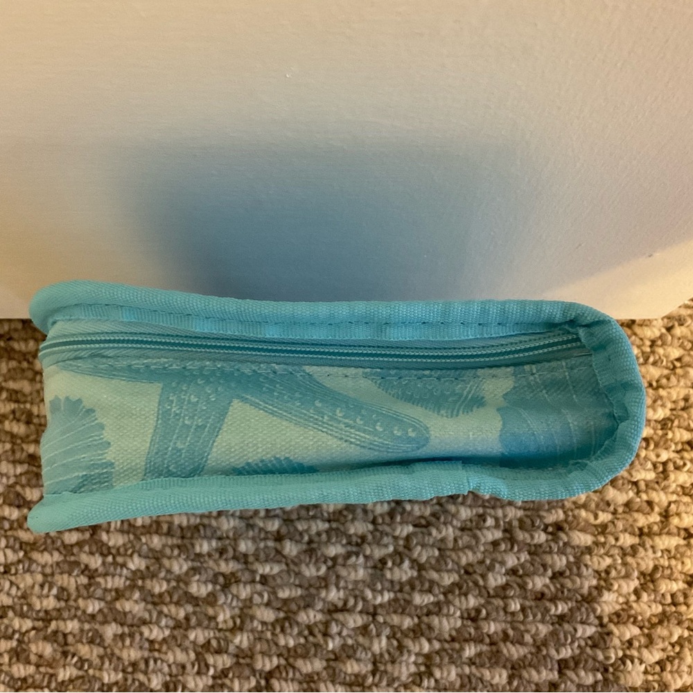 Crabtree & Evelyn Summer Sea Shell, Blue Travel Bag/Cosmetic Bag - Picture 8 of 15